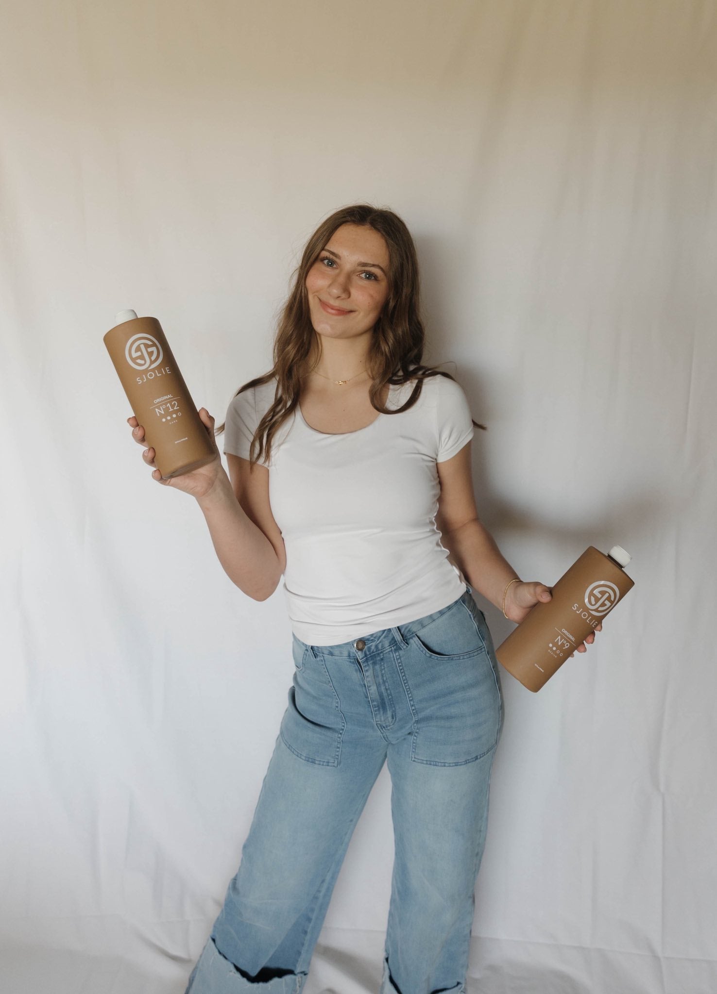 Adalie Alley, Spray Tan Artist